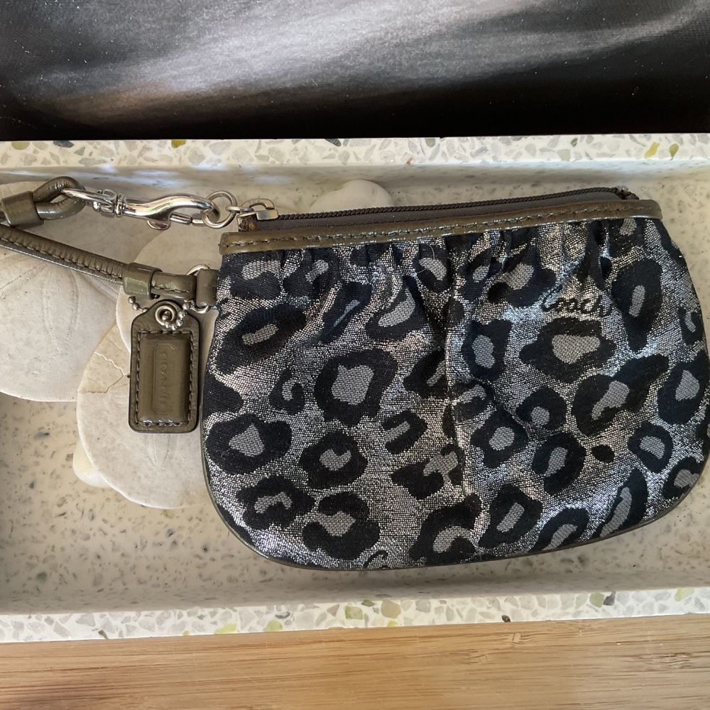 Coach Animal Print Bundle! New metallic wristlet, pouch, bag/Jewelry trinket box - Picture 10 of 15